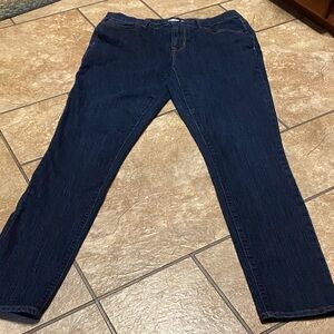 Old Navy Women’s Curvy Skinny Size 12L Jeans in Dark Indigo Blue